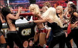 Michelle McCool defeated Melina